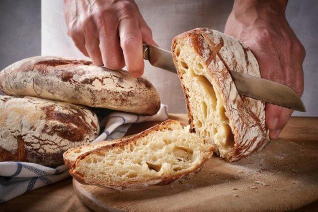 gluten-zakaj-ga-ne-jejte-in-kaksni-so-znaki-da-vam-povzroca-tezave